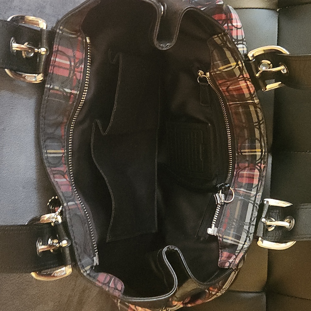 Coach Poppy Signature Tartan Plaid Red, Black & Green Shoulder HandBag - Picture 5 of 6